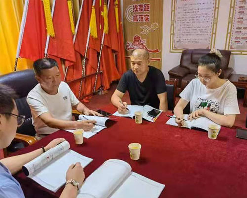 不忘初心，牢記黨恩。山東魯野鋼結構工程有限公司黨支部，開黨會感黨恩，重溫入黨誓言